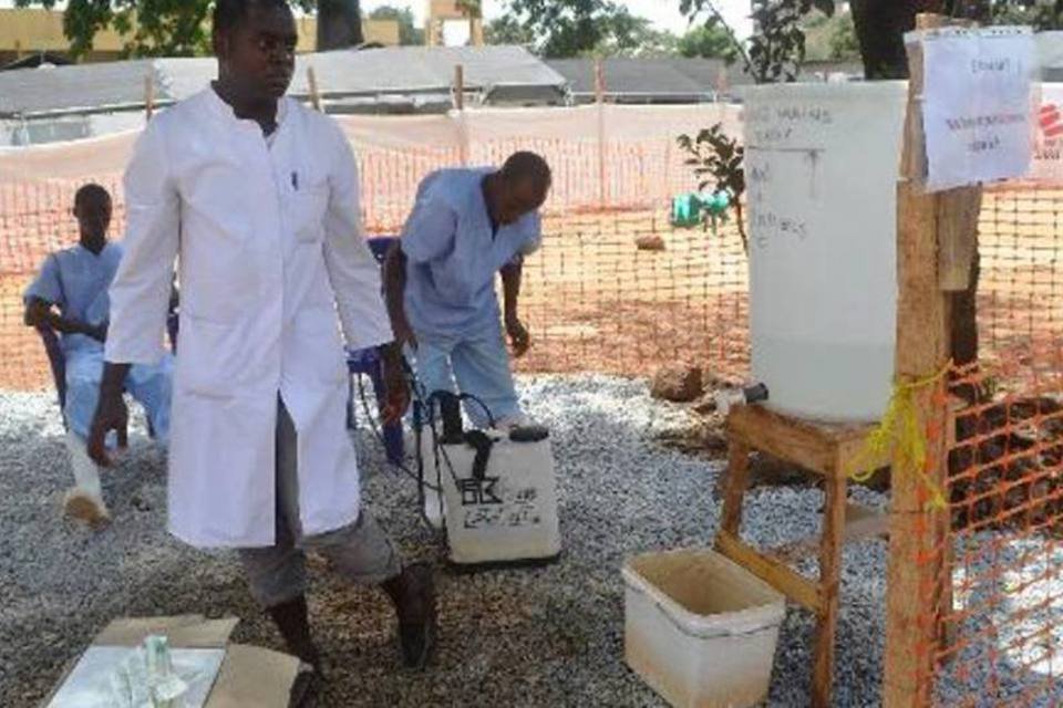 
	Centro de isolamento de Ebola: desde mar&ccedil;o, mais de 1.200 pessoas foram infectadas
 (Cellou Binani/AFP)