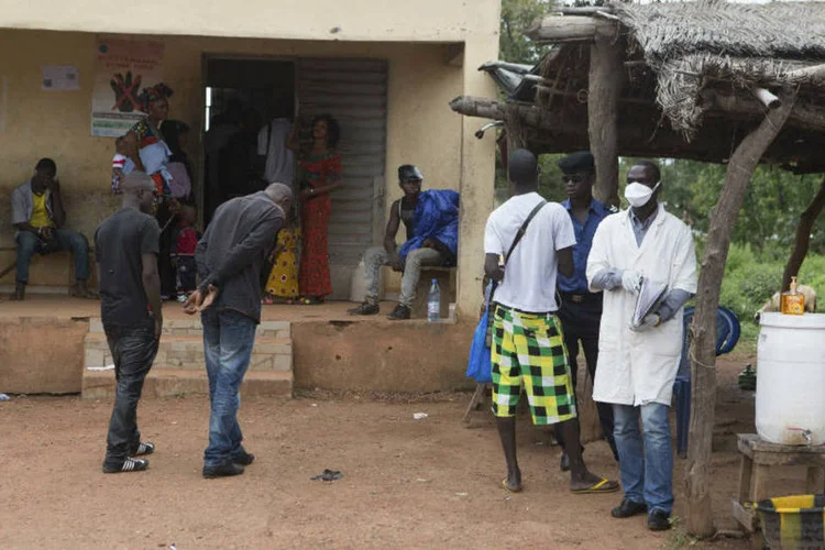 
	Mali: quase 5 mil pessoas morreram neste ano na &Aacute;frica Ocidental por causa do ebola
 (Joe Penney/Reuters)