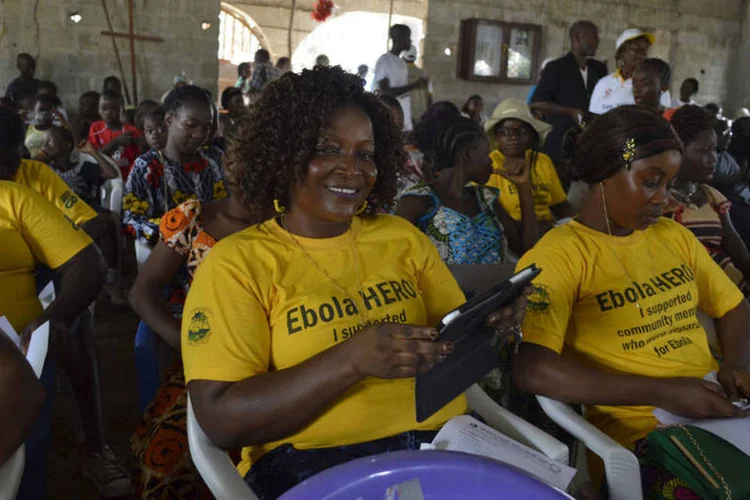 
	Livre de Ebola: epidemia de Ebola na &Aacute;frica Ocidental foi a mais letal desde a identifica&ccedil;&atilde;o do v&iacute;rus h&aacute; 40 anos, com pelo menos 11.000 v&iacute;timas
 (James Giahyue / Reuters)