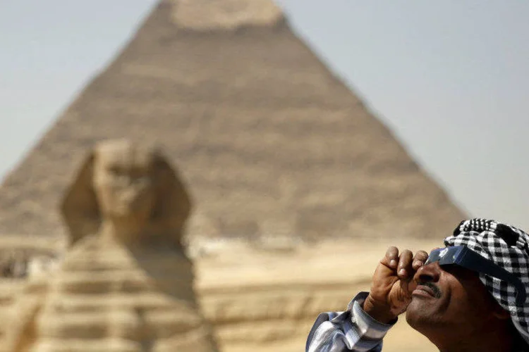 
	Turismo no Egito: o amigo da v&iacute;tima negou as declara&ccedil;&otilde;es do governo eg&iacute;pcio, que acusou a empresa tur&iacute;stica organizadora da excurs&atilde;o de n&atilde;o ter as permiss&otilde;es necess&aacute;rias para entrar na regi&atilde;o des&eacute;rtica
 (Amr Abdallah Dalsh/Reuters)