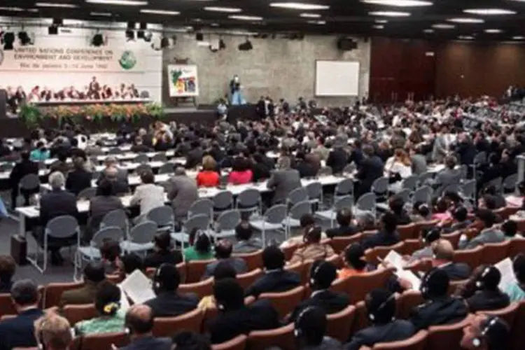 Plenário da sessão de abertura da Eco-92: Rio+20 acontece 20 anos após a conferência
 (Daniel Garcia/AFP)