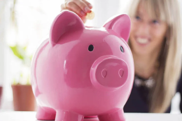 
	Pesquisa mostra que 37% dos brasileiros aplicam at&eacute; 3% da sua renda mensal no plano de previd&ecirc;ncia
 (Thinkstock)