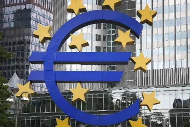 
	Euro: economia dos 18 pa&iacute;ses que compartilham o euro n&atilde;o cresceu nos tr&ecirc;s meses at&eacute; junho
 (Daniel Roland/AFP)