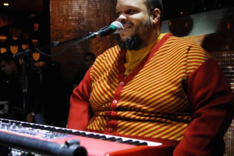 Ed Motta se desculpou no microblog alegando que fez comentários infelizes (Contigo!)