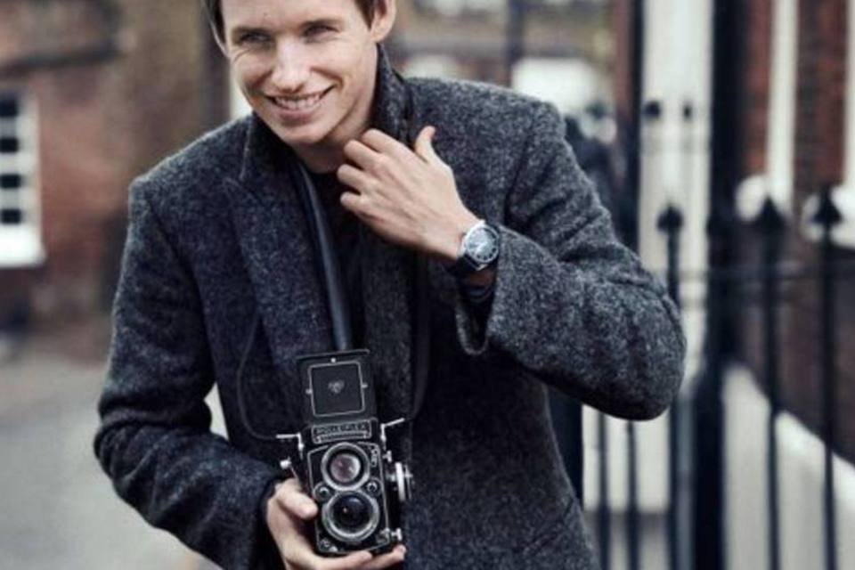 Ator Eddie Redmayne é novo embaixador da Omega