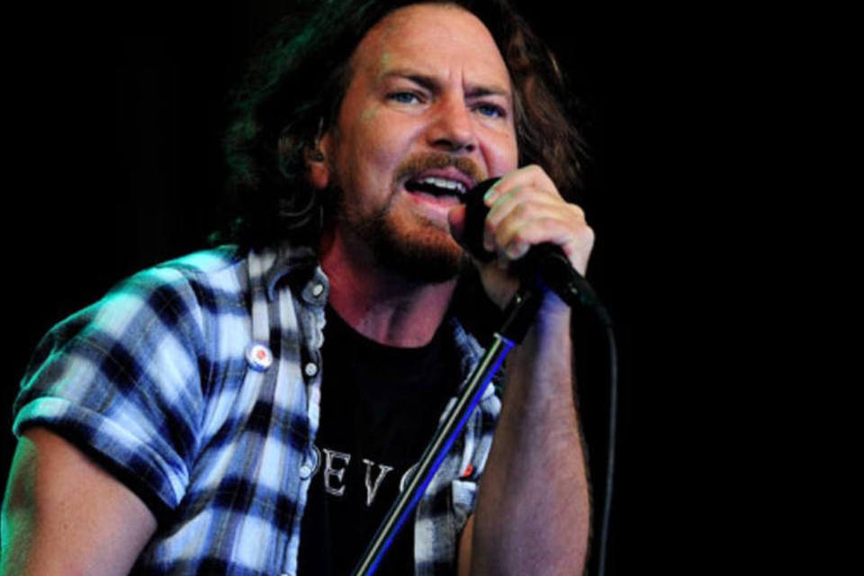 Pearl Jam doará US$ 100 mil a vítimas de desastre de Mariana