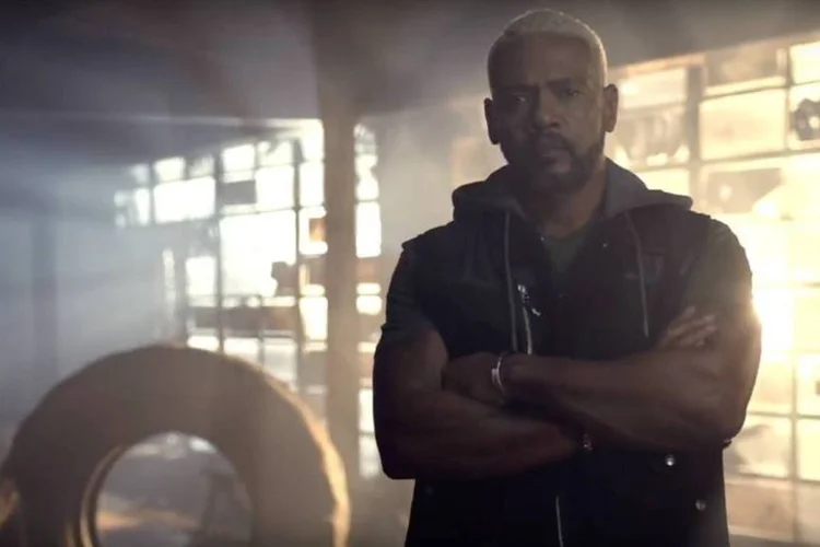 Edi Rock, voz da campanha da Caixa sobre superação (Reprodução)