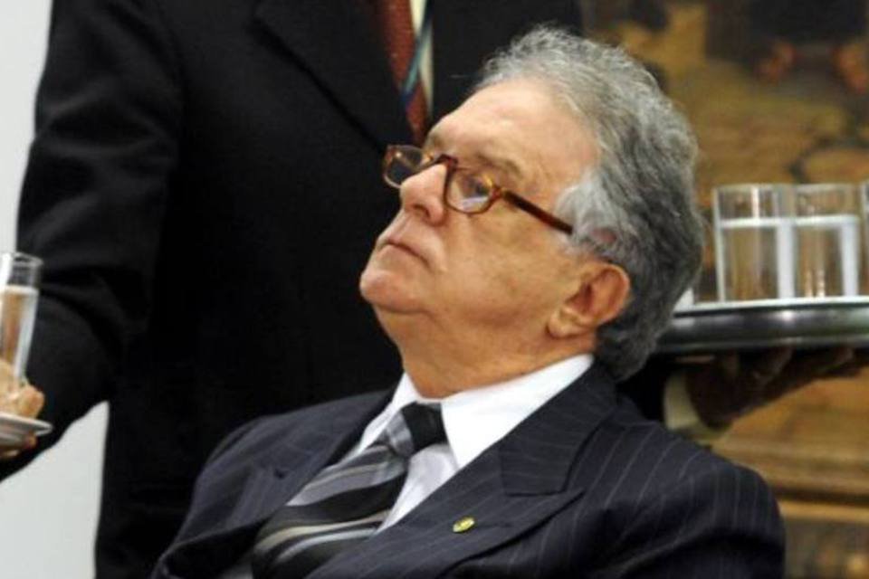 Deputado do castelo assume vaga de Azeredo na Câmara