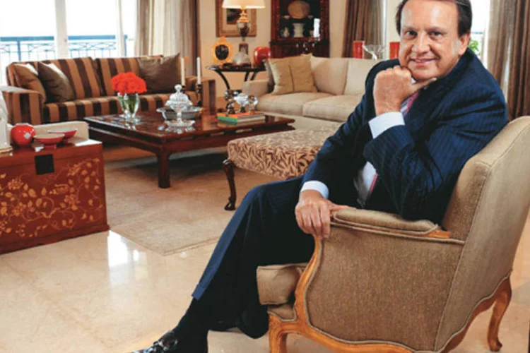 
	Edson Godoy Bueno em seu apartamento, em S&atilde;o Paulo
 (Germano Lüders/EXAME.com)