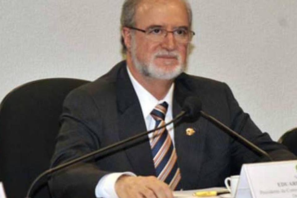 STF decide se Eduardo Azeredo será julgado pela Corte