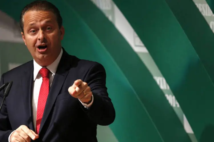 
	Eduardo Campos: irm&atilde;o do candidato &agrave; Presid&ecirc;ncia afirmou que Campos morreu lutando por seus ideais
 (Ueslei Marcelino/Reuters)