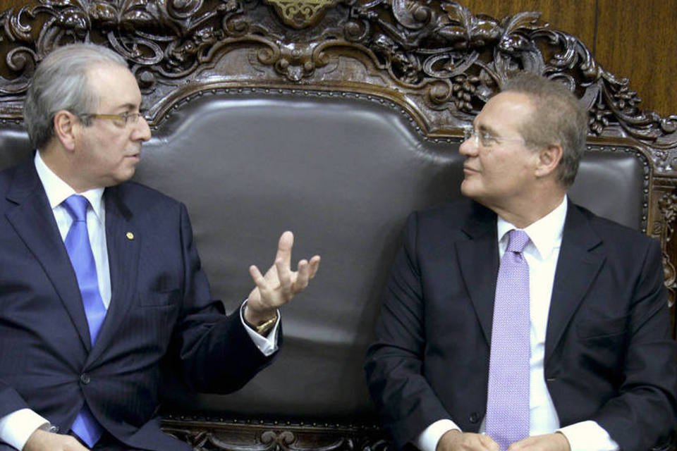 Renan critica Cunha por paralisar Câmara até votação