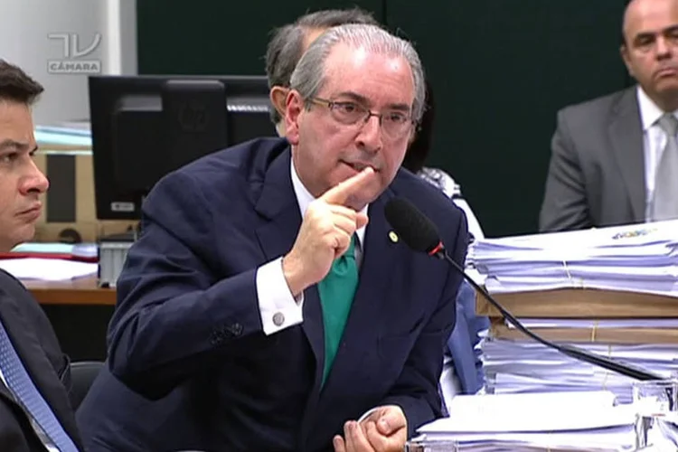 
	Eduardo Cunha: &ldquo;Apresentar o qu&ecirc; nesses cinco dias? &Eacute; inaceit&aacute;vel. &Eacute; rasgar a Constitui&ccedil;&atilde;o&rdquo;, disse o advogado
 (Reprodução TV Câmara)