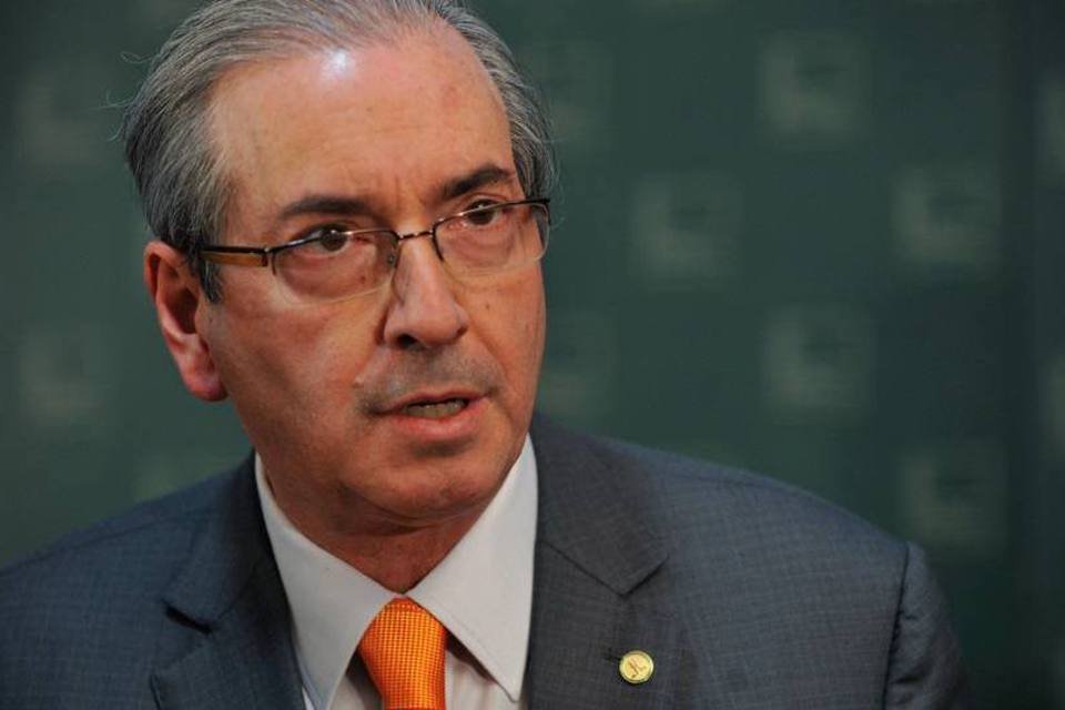 Cunha nega ter falado com aliados sobre impeachment de Dilma