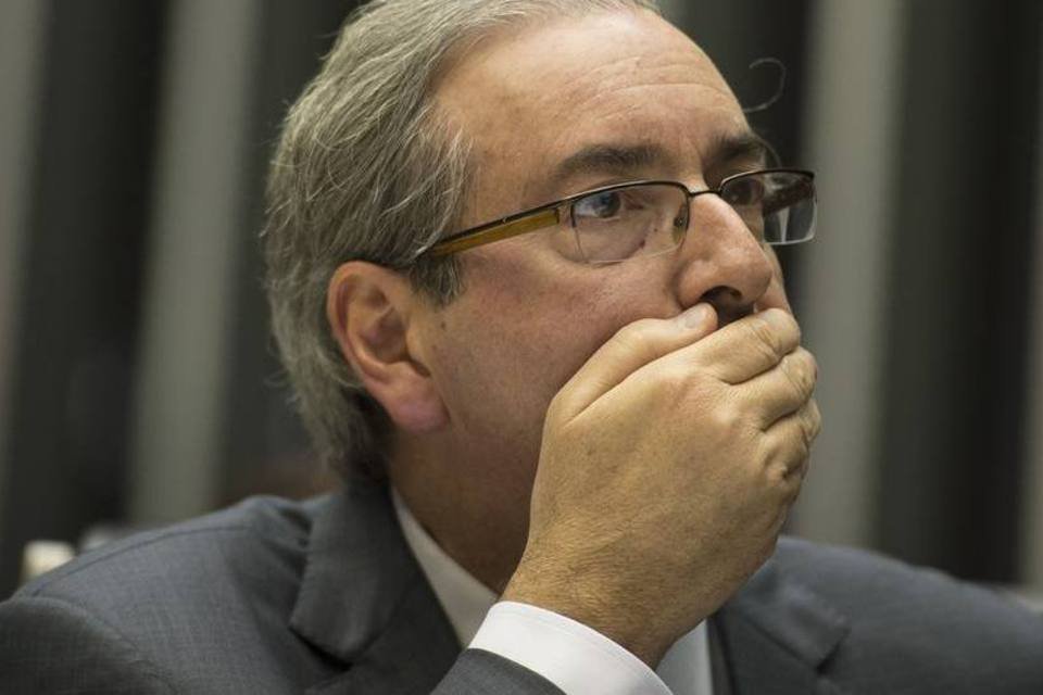 Quase metade da Câmara quer renúncia de Cunha, diz Datafolha