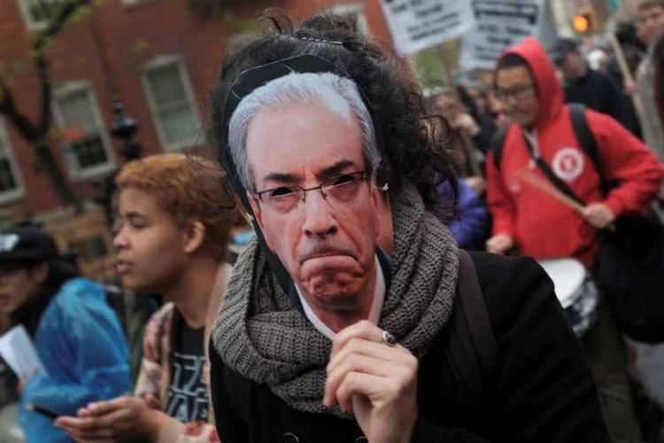 
	Eduardo Cunha: Cunha est&aacute; em casa o dia todo e deve dar uma entrevista assim que o STF encerrar o julgamento desta tarde
 (Mike Segar/Reuters)