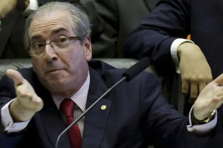 Eduardo Cunha gesticula durante sessão da Câmara dos Deputados. 8/12/2015. (REUTERS/Ueslei Marcelino)