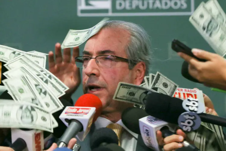 
	O presidente da C&acirc;mara, Eduardo Cunha, sob chuva de d&oacute;lares falsos: essa &eacute; a terceira a&ccedil;&atilde;o parlamentar pedindo a sa&iacute;da de Cunha
 (Lula Marques/Agência PT/Fotos Públicas)