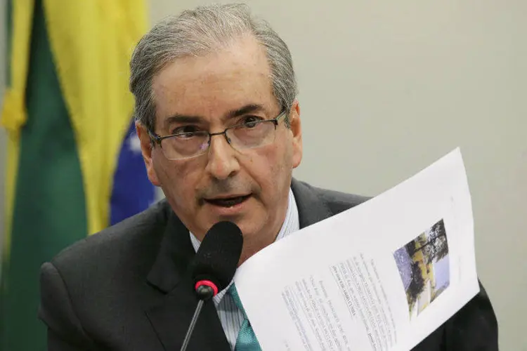 
	Eduardo Cunha: com a exclus&atilde;o dos tr&ecirc;s pedidos, ainda restam 10 para serem analisados pelo presidente da C&acirc;mara
 (Ueslei Marcelino/Reuters)