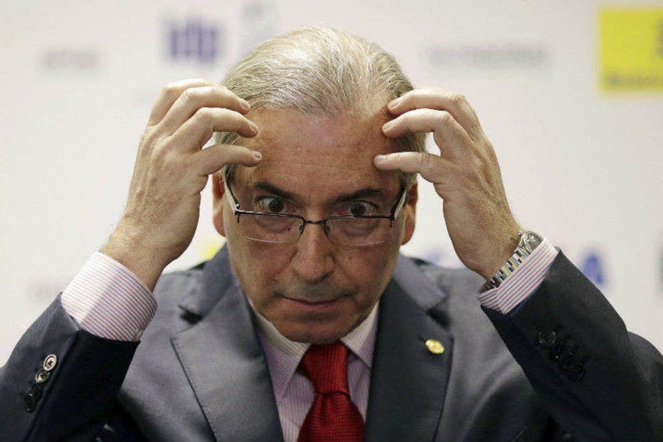 Cunha diz que não comentará Lava Jato e nega propina