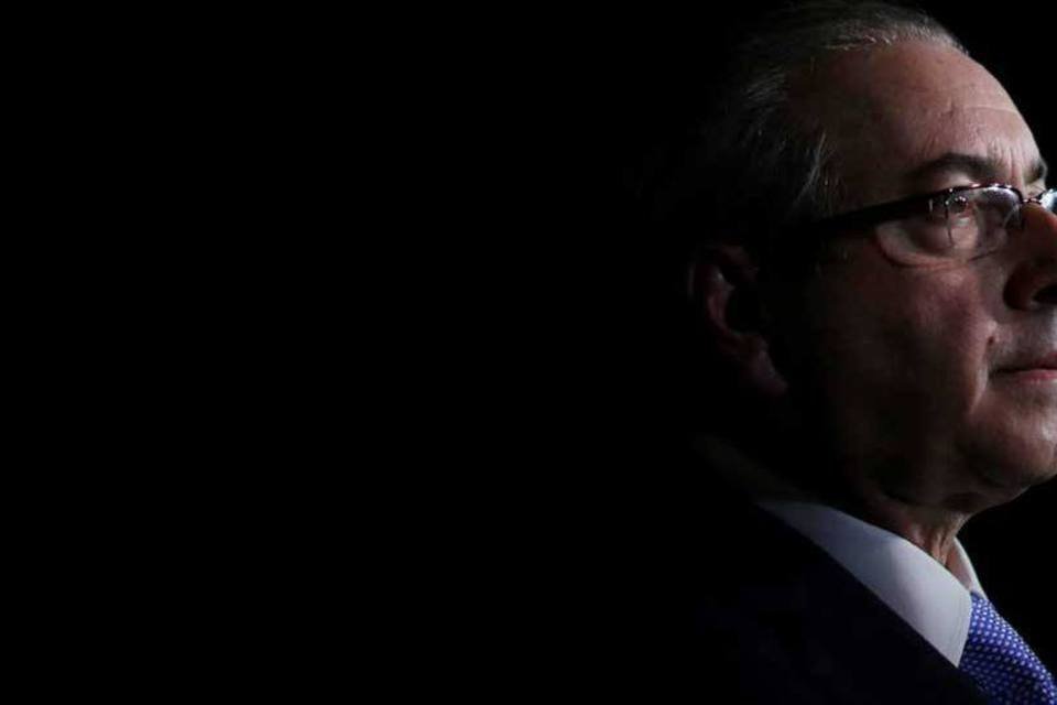 Cunha entrega recurso contra processo a 5 minutos do prazo