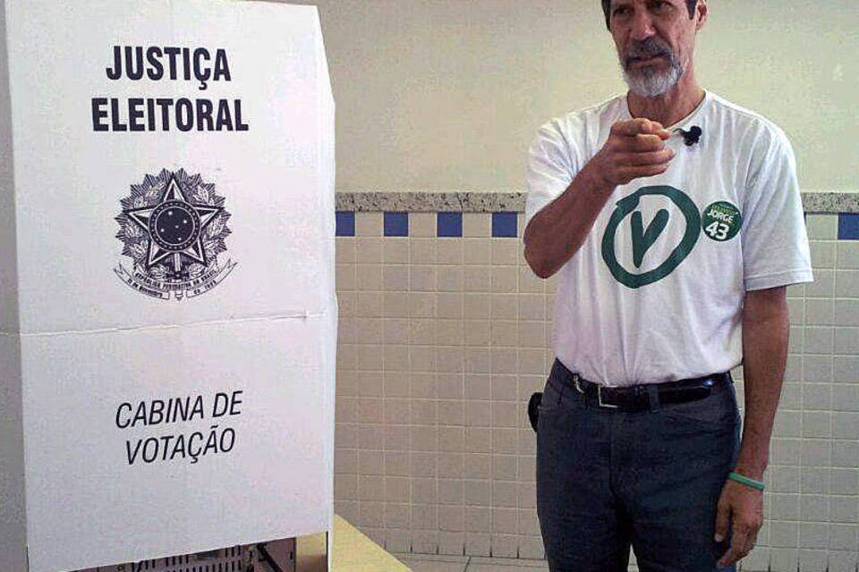 Vice de Marina Silva, Eduardo Jorge (PV) anunciou que votará nulo no segundo turno da eleição para presidente (Divulgação/Facebook Oficial)