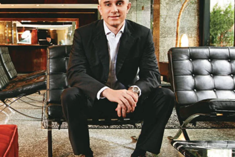 O paranaense Eduardo Slavieiro Campos construiu uma rede de hotéis que faturou 49 milhões de reais em 2009 ao assumir a gestão de estabelecimentos em dificuldades (Marcelo Almeida/EXAME PME)
