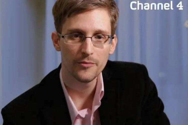 
	Edward Snowden: &quot;Se n&atilde;o fosse por esta divulga&ccedil;&atilde;o, por essas revela&ccedil;&otilde;es, estar&iacute;amos pior&quot;
 (AFP)
