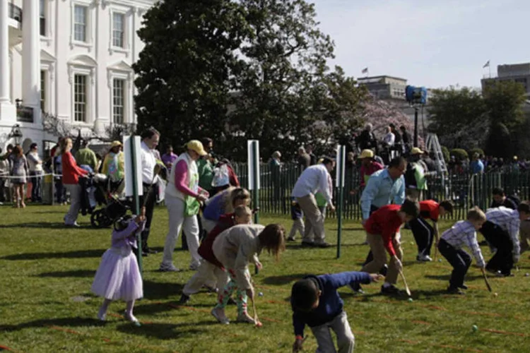Crianças participam de "Easter Egg Roll" na Casa Branca: a tradição da corrida dos ovos de Páscoa na Casa Branca foi criada em 1878 pelo presidente Rutherford B. Hayes. (Crianças participam de "Easter Egg Roll" na Casa Branca)