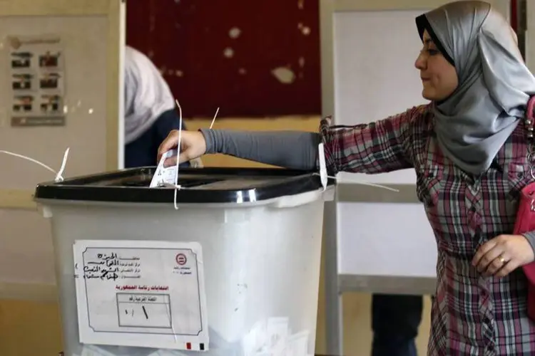 
	Eg&iacute;pcia vota:&nbsp;resultados oficiais dever&atilde;o sair entre domingo e segunda
 (Mohamed Abd El Ghany/Reuters)