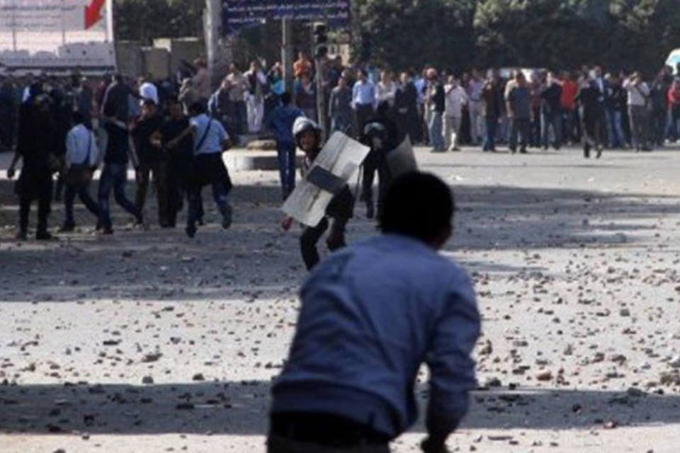 Confrontos no Cairo antes de manifestação contra Mursi