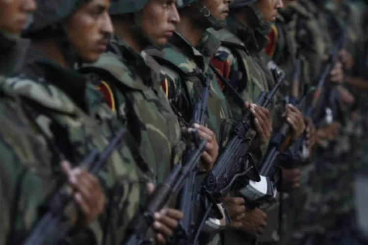 
	Ex&eacute;rcito eg&iacute;pcio: Por lei, ajuda de US$1,55 bilh&atilde;o por ano dos EUA ao Egito deveria ser interrompida caso o governo norte-americano conclua que a interven&ccedil;&atilde;o militar contra Mursi caracterizou golpe
 (REUTERS/Amr Abdallah Dalsh)