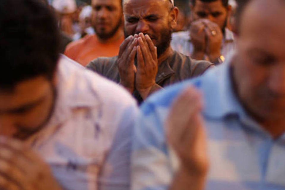 Irmandade Muçulmana se manifestará contra golpe no Egito