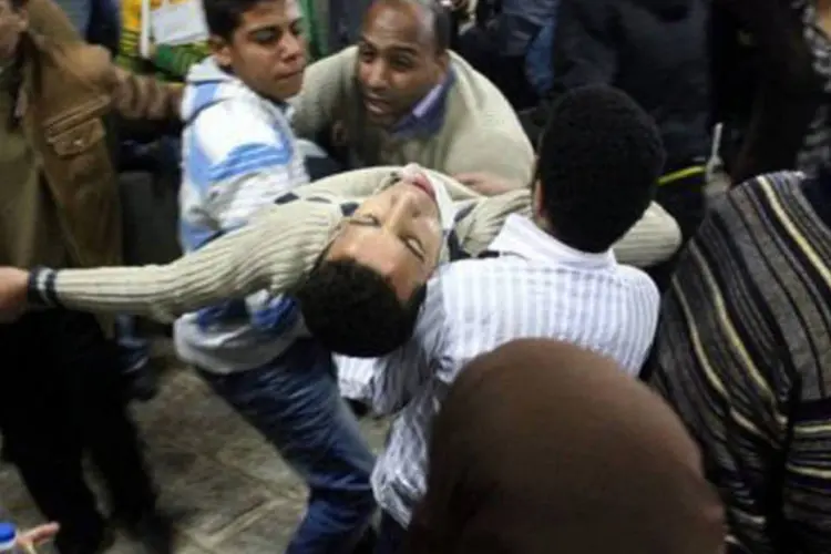 Desde o início dos enfrentamentos no sábado, já morreram 31 pessoas no Cairo, de acordo com os últimos números do Ministério (Mahmud Khaled/AFP)