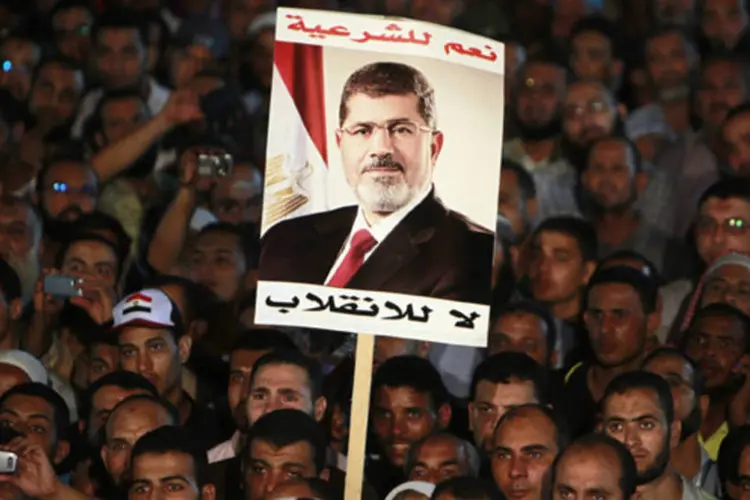 
	Apoiadores de Mursi: governo americano afirma que n&atilde;o tomou decis&atilde;o final sobre cancelamento da ajuda ao Egito desde que militares derrubaram presidente Mohamed Mursi
 (Mohamed Abd El Ghany/Reuters)