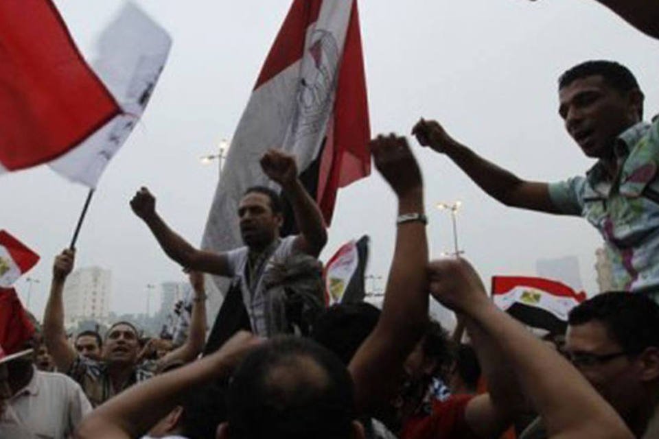 Egito diz que 1.600 extremistas se escondem no Sinai