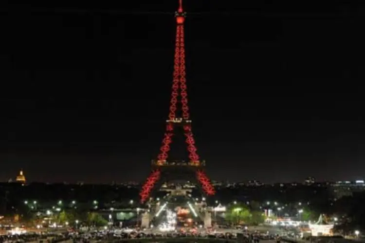 Torre Eiffel, na França, é um dos destinos turísticos mais procurados pelos brasileiros no exterior.  (.)