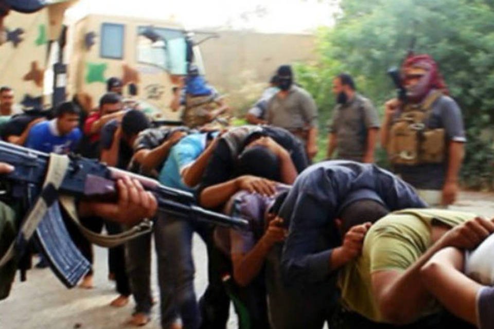 Insurgentes do EIIL capturam 3 cidades em Anbar, no Iraque