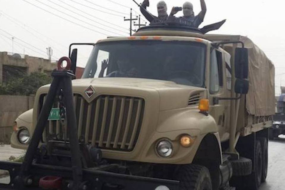 Forças de segurança iraquianas preparam contra-ataque