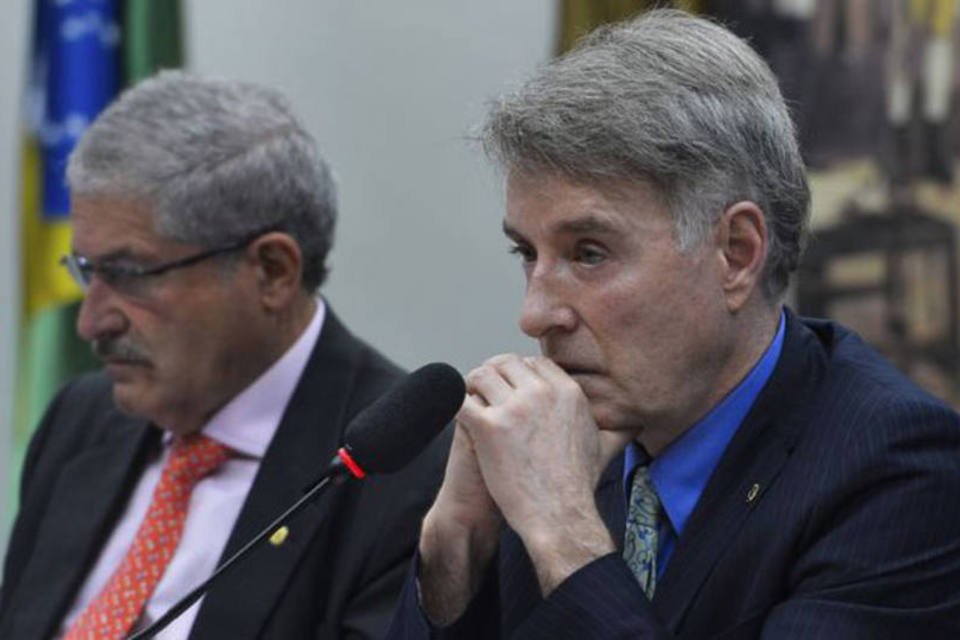 
	CPI do BNDES: de acordo com Eike, a contrata&ccedil;&atilde;o de Dirceu seria a maneira de conversar com o governo boliviano
 (Marcello Casal Jr/ Agência Brasil)
