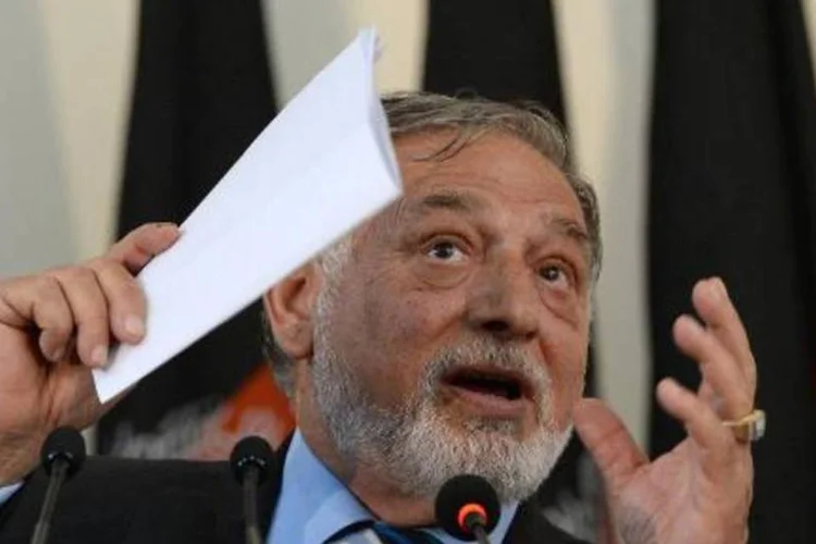 
	Presidente da Comiss&atilde;o Eleitoral afeg&atilde;, Ahmad Yusuf Nuristani: 2&ordm; turno ser&aacute; em 14/06
 (Wakil Kohsar/AFP)