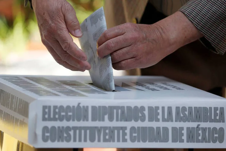 Eleições: no domingo foram formalizadas as candidaturas dos maiores partidos (Edgard Garrido/Reuters)