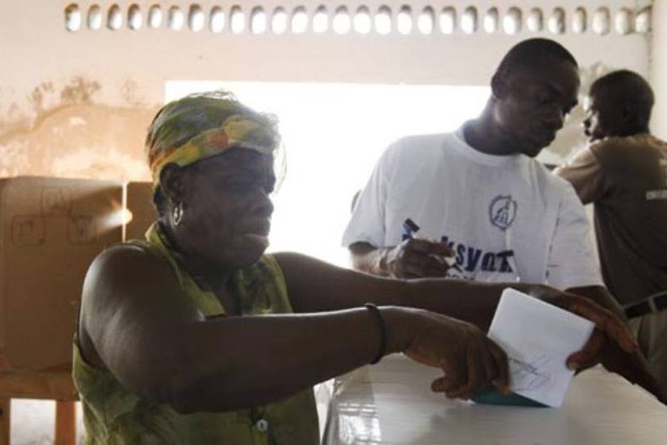 Haitianos escolhem presidente em clima de calma