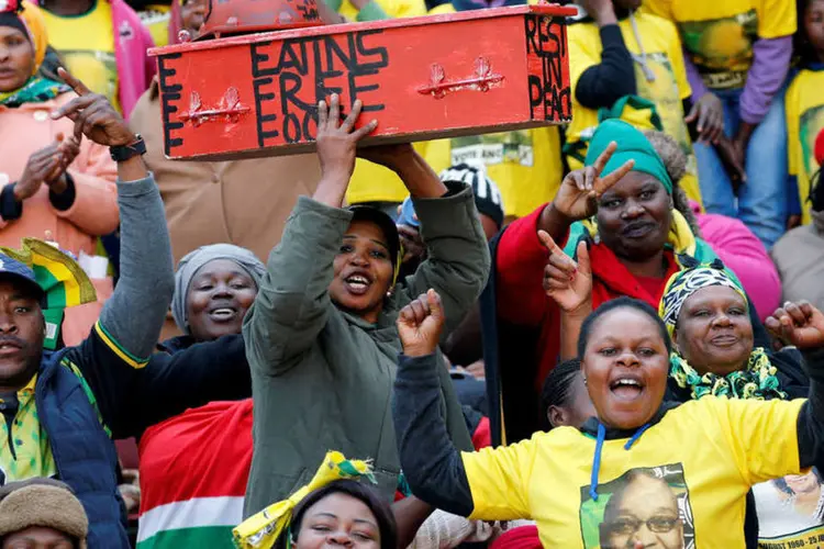 
	Elei&ccedil;&otilde;es: o Congresso Nacional Africano (CNA) governa o pa&iacute;s desde o fim do apartheid
 (Siphiwe Sibeko/Reuters)