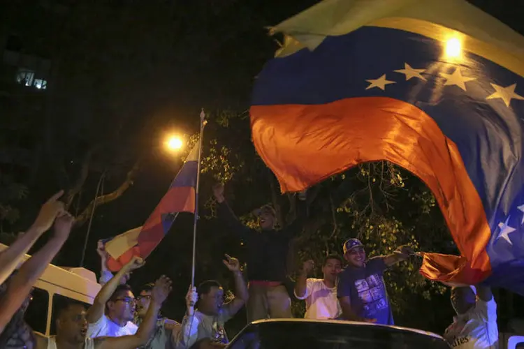 
	Oposi&ccedil;&atilde;o venezuelana: a alian&ccedil;a opositora Mesa de Unidade Democr&aacute;tica obteve, nas elei&ccedil;&otilde;es do m&ecirc;s passado, a primeira vit&oacute;ria em 16 anos
 (Nacho Doce / Reuters)