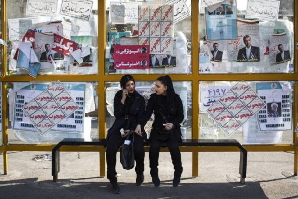 Segundo turno de eleições no Irã será em 29 de abril