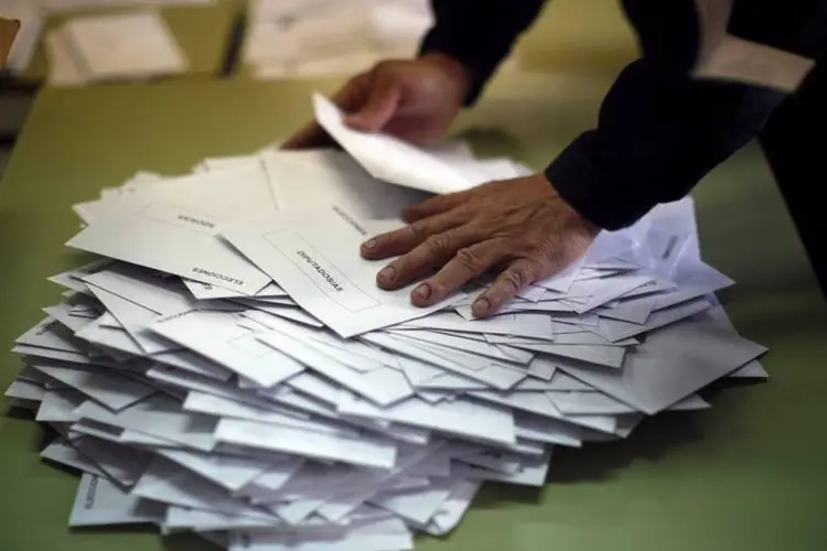 Cédulas de votação: autoridades também avaliam medidas de segurança adicionais (Jon Nazca/Reuters)