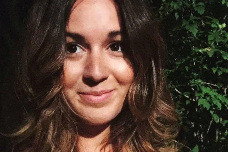 
	Eleitora de Sanders, Robyn Gedrich de 23 anos: ela n&atilde;o conseguiu entrar no Tinder novamente depois de ter sa&iacute;do na quinta-feira
 (Reuters)