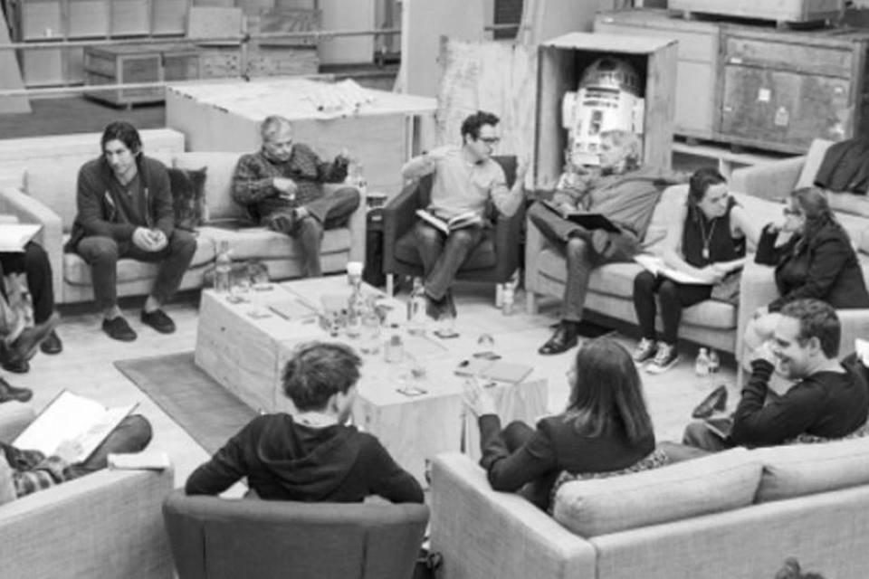 Elenco de Star Wars: Episódio VII é finalmente revelado