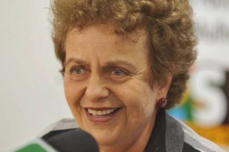 Em entrevista ontem, em Genebra, a ministra voltou a repetir que segue as "diretrizes do governo" (Elza Fiúza/ABr)